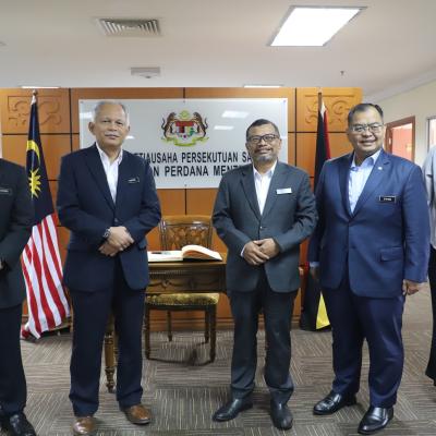 12 Jun 2023 - Kunjungan Hormat Daripada Timbalan Ketua Setiausaha Perbendaharaan (Dasar) Kementerian Kewangan Malaysia