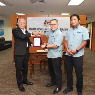 20 Julai 2023 - Kunjungan hormat daripada Encik Jaafar Bin Jantan, Pengarah Jabatan Penerangan Negeri Sarawak