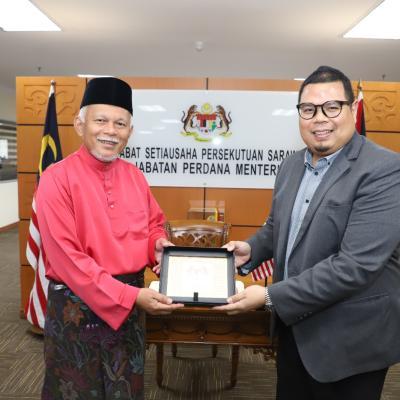 29 April 2024 - Kunjungan hormat daripada Encik Abdul Aziz Bin Awang Adek, Pengurus Besar Fasiliti Ambang Wira Sdn Bhd