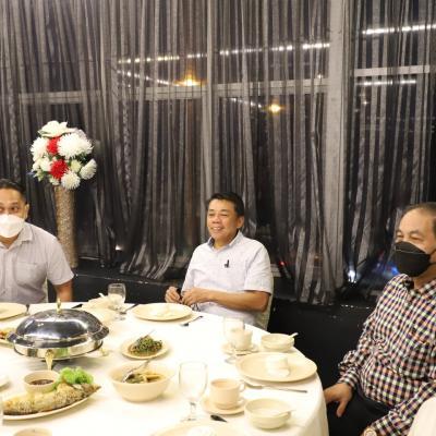 4 DISEMBER 2021- SESI URUS LIBAT YBHG. TAN SRI MOHD KHAIRUL ADIB ABD RAHMAN, KETUA PENGARAH PERKHIDMATAN AWAM BERSAMA INSTITUT TADBIRAN AWAM NEGARA (INTAN), KAMPUS WILAYAH SARAWAK BERTEMPAT DI AL-HASSAN CAFE, WISMA POLARWOOD, JALAN SATOK KUCHING