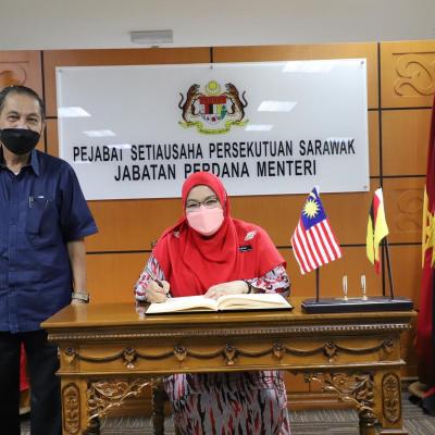 13 JUN 2022 - MENERIMA KUNJUNGAN HORMAT DARIPADA PUAN ROKIAH BINTI SAHAT, PENGARAH AUDIT NEGERI SARAWAK