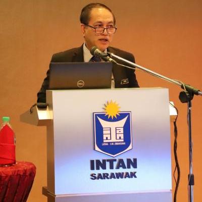 15 OGOS 2022 - 'Seminar Executive Talk: Komitmen Penjawat Awam Pemangkin Ke Arah Malaysia Makmur, Inklusif dan Mapan' di INTAN Kampus Wilayah Sarawak.