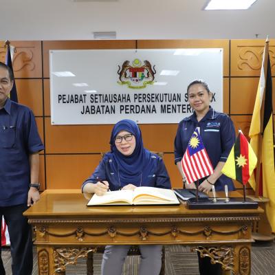 16 OGOS 2022 -  Kunjungan hormat daripada Puan Hamimah Binti Kipli, Pengarah, Open University Malaysia Kuching.