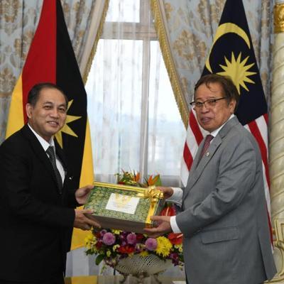 20 SEPTEMBER 2022 - Kunjungan hormat kepada YAB Datuk Patinggi (Dr) Abang Haji Abdul Rahman Zohari Bin Tun Abang Haji Openg, Premier Sarawak.