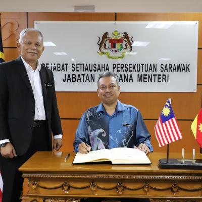 30 Mac 2023 - Kunjungan Hormat Daripada Pengarah Negeri Sarawak, Pengarah Jabatan Hal Ehwal Kesatuan Sekerja Sarawak & Pengarah Jabatan Perhubungan Perusahaan Sarawak