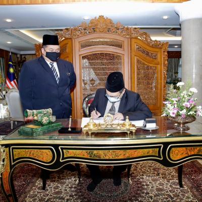 12 APRIL 2021- KUNJUNGAN HORMAT KEPADA TUAN YANG TERUTAMA YANG DI-PERTUA NEGERI SARAWAK, TUN PEHIN SRI HAJI ABDUL TAIB MAHMUD. *KREDIT KEPADA SAIFUL RAHMAN SABRI (ASTANA NEGERI SARAWAK)*