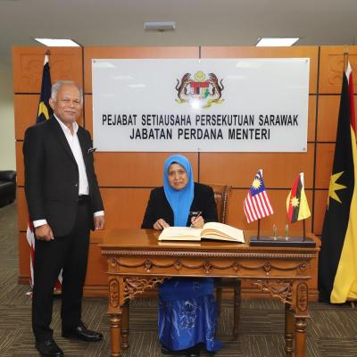 20 Julai 2023  -Kunjungan hormat daripada Puan Norliza Binti Nordin, Pengarah Jabatan Penilaian dan Perkhidmatan Harta Sarawak