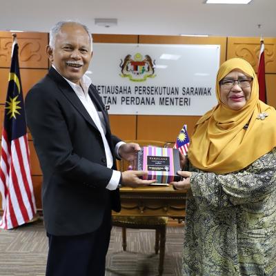 18 September 2023 - Kunjungan Hormat Daripada Timbalan Ketua Pengarah Pendaftaran Negara (Pengurusan), Jabatan Pendaftaran Negara (JPN) 