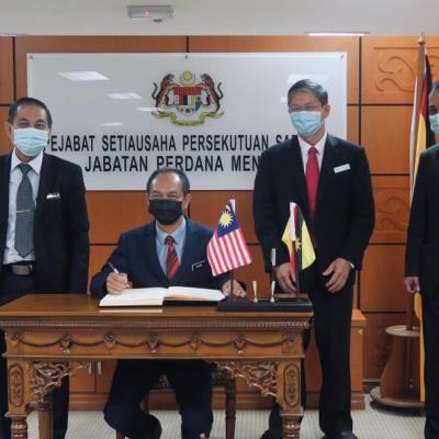 30 APRIL 2021-ENCIK BASUINI BIN ALI, PENGARAH SURUHANJAYA KOPERASI MALAYSIA, NEGERI SARAWAK