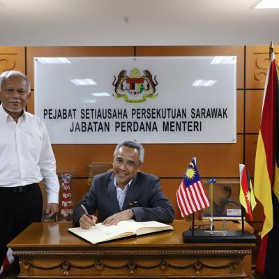 13 Mei 2024 - Kunjungan hormat daripada Encik Jamadi bin Yusup, Pengarah Jabatan Keselamatan Dan Kesihatan Pekerjaan Sarawak