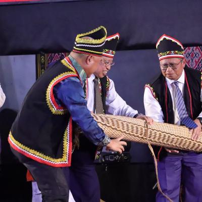 12 Jun 2024 - Menghadiri Majlis Sambutan Gawai Dayak Jabatan Premier Sarawak 2024