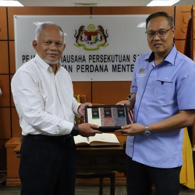14 Jun 2024 - Kunjungan Hormat daripada Encik Mohd Yusri bin Mohd Yusoff,  Setiausaha (Kebudayaan) Kementerian Pelancongan, Seni dan Budaya Malaysia (MOTAC) dan rombongan.