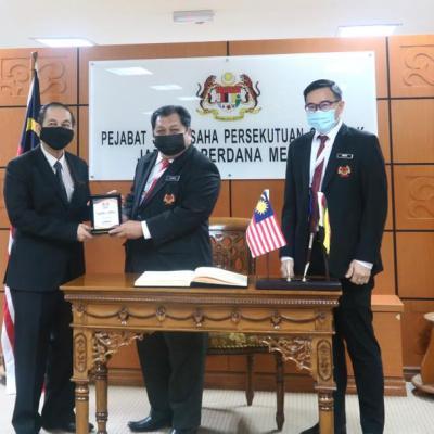 19 MEI 2021-ENCIK AHMAD BIN MALIE, PENGERUSI KONGRES KESATUAN PEKERJA-PEKERJA DI DALAM PERKHIDMATAN AWAM (CUEPACS) NEGERI SARAWAK