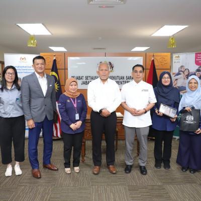 24 Julai 2024 - Kunjungan hormat daripada Encik Adzmel Mahmud, Pengarah Bahagian Penyelidikan Kependudukan dan Keluarga, Lembaga Penduduk dan Pembangunan Keluarga Negara