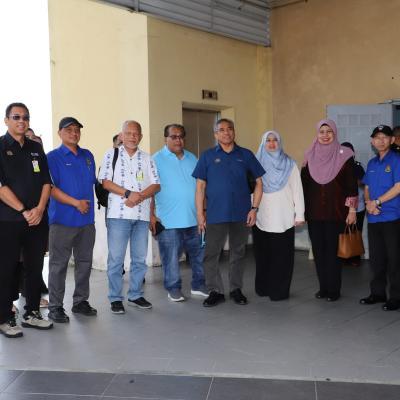 29 September 2024 - Mengiringi YBhg. Tan Sri Dato' Sri Shamsul Azri bin Abu Bakar, Ketua Setiausaha Negara serta isteri YBhg. Puan Sri Datin Sri Maheran binti Jamil yang berangkat pulang ke ibu negara.