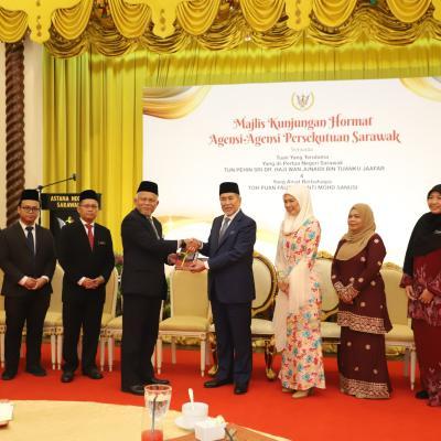 2 Oktober 2024 - Mengetuai rombongan ketua-ketua jabatan ke Majlis Kunjungan Hormat Bersama-sama Tuan Yang Terutama (TYT) Yang di-Pertua Negeri Sarawak, Tun Pehin Sri Dr. Haji Wan Junaidi bin Tuanku Jaafar