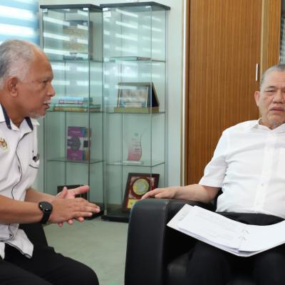 15 Disember 2024 - menghadiri Mesyuarat Khas Penyelarasan Pemantauan Program/Projek Pembangunan Negeri Sarawak tahun 2024 bertempat di Pejabat RISDA Negeri Sarawak, Kota Samarahan. 