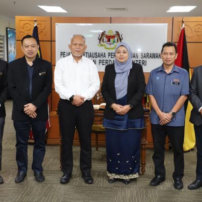 22 Januari 2025 - Telah menerima kunjungan hormat daripada Puan Norsalawaty binti Abdul Kadir, Pengarah Lembaga Pemasaran Pertanian Persekutuan (FAMA) Negeri Sarawak