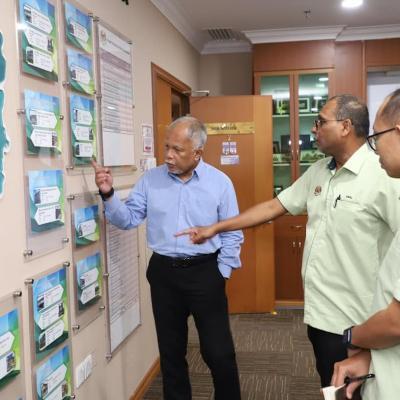 26 Februari 2025 - Menerima kunjungan hormat daripada Encik Iqbal bin Mohd Noor, Setiausaha Bahagian, Bahagian Pengurusan Hartanah (SUB BPH) Jabatan Perdana Menteri (JPM).
