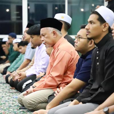 8 Mac 2025 - Menghadiri majlis berbuka puasa, solat Maghrib dan Isyak serta solat sunat Tarawih di Institut Pendidikan Guru Kampus Batu Lintang (IPGKBL) Kuching.