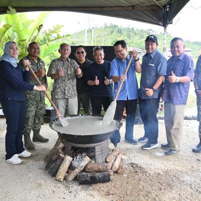 20 hingga 21 Mac 2025 - Menghadiri Program Kembara Kasih Madani “Unity Creates Harmony” di Daerah Kecil Bario. Turut hadir adalah YDH. Brigedier Jeneral Jafri bin Sulaiman, Panglima 9 Briged Infantri. 