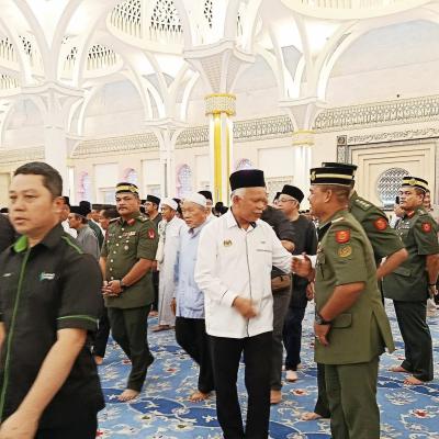 23 Jun 2025, Isnin - Hadir bagi memberikan penghormatan terakhir kepada Allahyarhamah Puan Sri Datuk Amar Hajjah Juma’ani Tuanku Haji Bujang, isteri kepada YAB Premier Sarawak di Masjid Jamek, Petra Jaya, Kuching