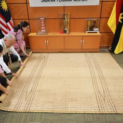 9 Julai 2025, Rabu -  Menyempurnakan Majlis 