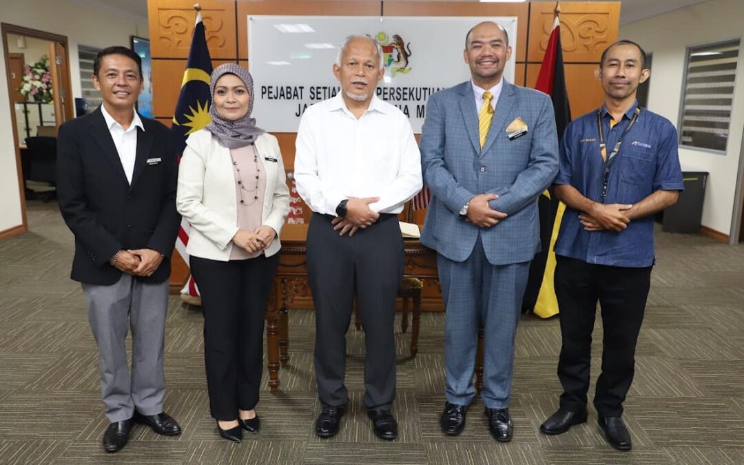 18 March 2025 – Received a courtesy visit from Encik Suwardy bin Abd Syukor MARTRADE Sarawak Branch Director