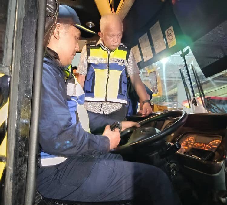 29 Mei 2025 – Menyempurnakan Program Advokasi Keselamatan Jalan Raya dan Penguatkuasaan Sempena Musim Perayaan yang dilaksanakan oleh Jabatan Pengangkutan Jalan Sarawak.