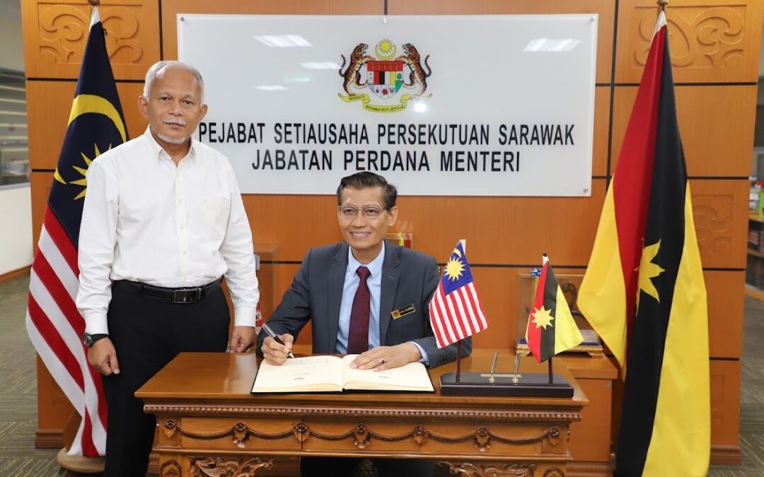 15 April 2025 – Menerima kunjungan hormat daripada Encik Abang Haliman bin Haji Abang Julai, Pengarah Jabatan Pengembangan Bahasa dan Sastera, Dewan Bahasa dan Pustaka (DBP) dan Dr. Azizul bin Haji Ismail, Pengarah DBP Cawangan Sarawak.