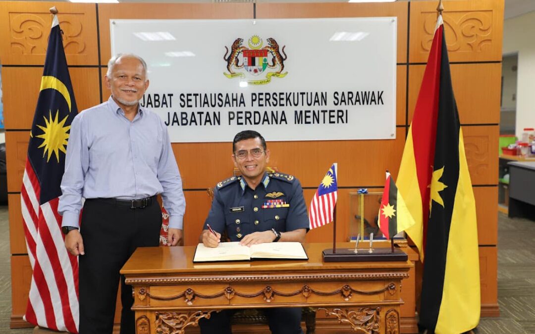 11 March 2025 – Received a courtesy visit from Major General Ahmad Khusairi bin Ahmad Fadli RMAF, Commander of Air Region 2, RMAF 2 Air Headquarters Labuan.
