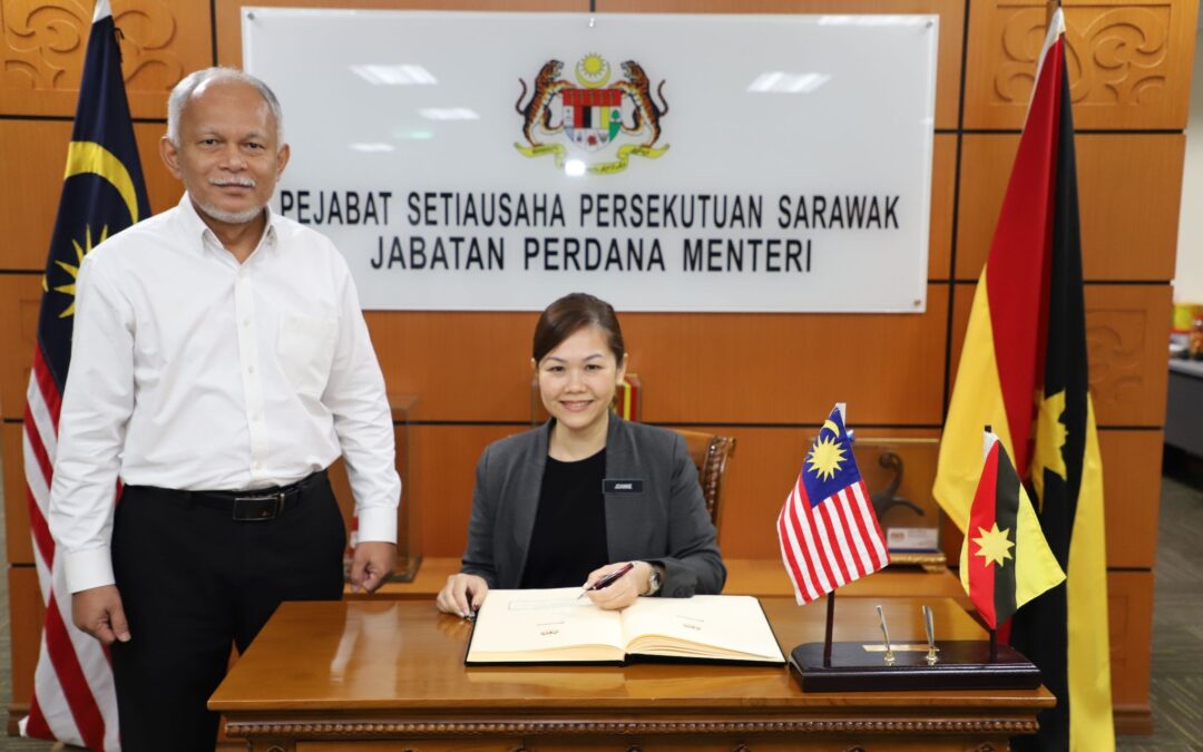 28 January 2025 – Received a courtesy visit from Mrs. Joanne Bulan Pakar, State Branch Director, Contractor Service Center (PKK), Sarawak State Branch, Ministry of Entrepreneur and Cooperative Development (KUSKOP).