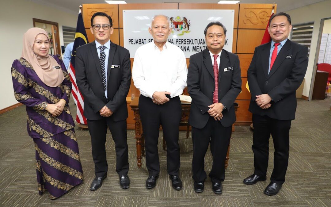 13 Jun 2025 – Menerima kunjungan hormat daripada Encik Tujoh anak Bachat, Pengarah Kesatuan Sekerja Sarawak.