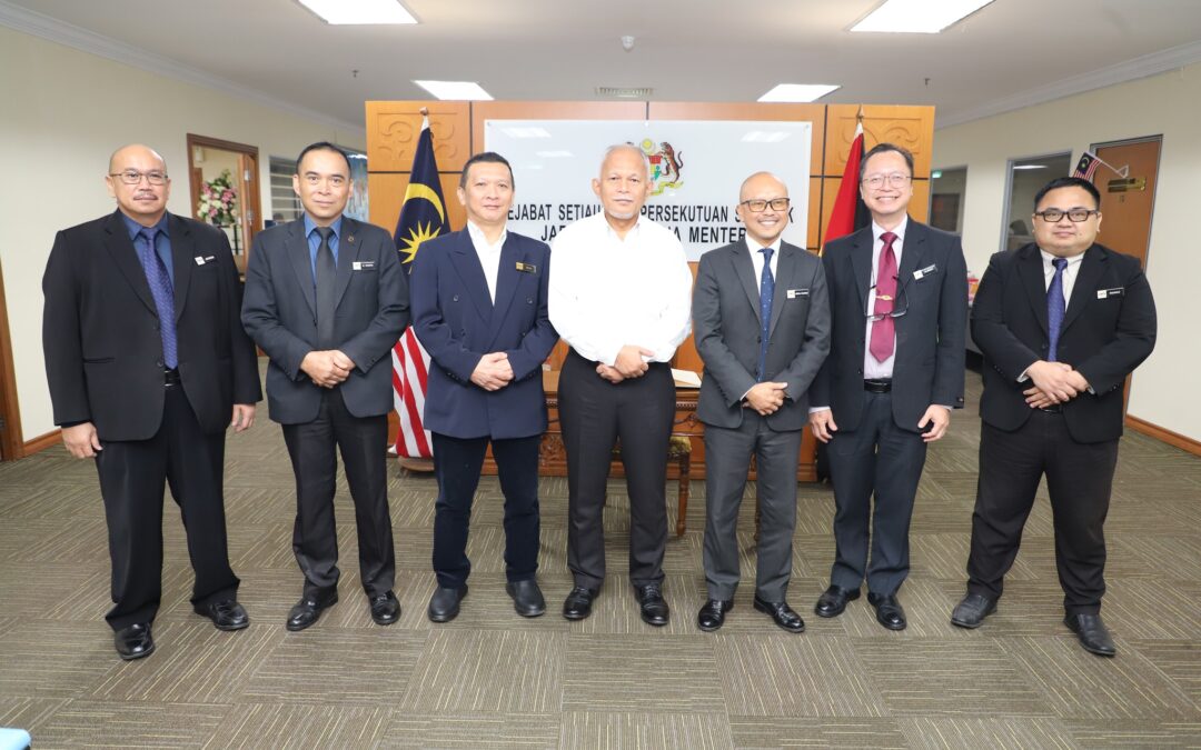 09 April 2025 – Menerima kunjungan hormat daripada Encik Abdul Rahman bin Abdul Wahab, Pengarah Jabatan Perikanan Laut Sarawak (JPLS)