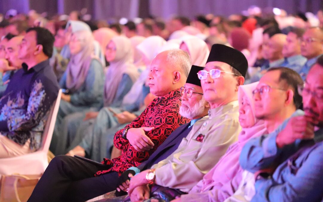 16 Mei 2025 – Menghadiri Majlis Perasmian Sambutan Hari Guru Peringkat Kebangsaan Kali Ke-54 Tahun 2025 bertempat di Borneo Convention Centre Kuching.