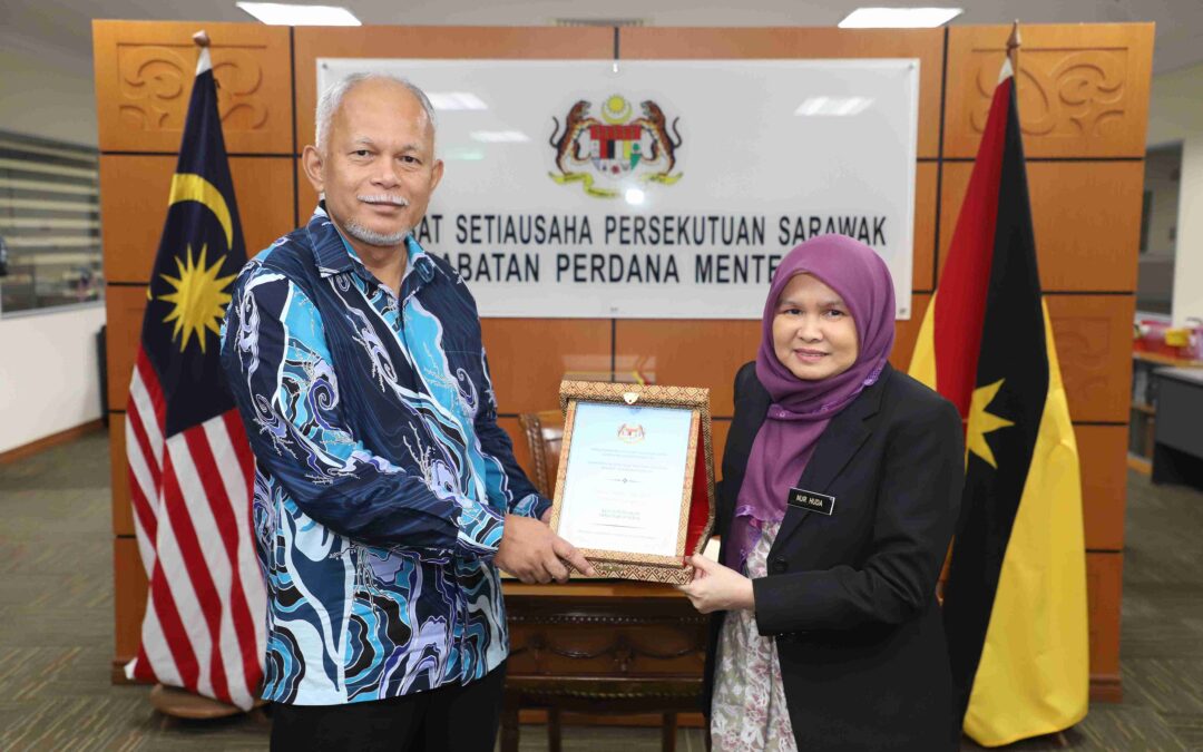 9 January 2025 – Received a courtesy visit from Puan Nur Huda binti Mohammad Imran, Director of the Sarawak Industrial Relations Department