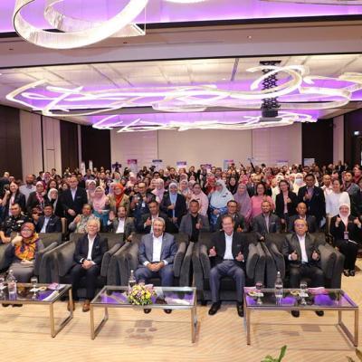 1 Oktober 2024 – Hadir ke Majlis Peluncuran Persidangan Antarabangsa Kesejahteraan Psikologi 2024 (ICOPW2024) di Grand Ballroom, Hotel Hilton Kuching sempena Persidangan Psikologi Perkhidmatan Awam Kali Ke-28 Tahun 2024.
