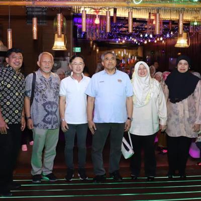 27 September 2024 – Pada sebelah malamnya pula, YBhg. Dato Ahmad Nadzri bin Mohd Hassan, Setiausaha Persekutuan Sarawak (SUPTerbang Miri bagi menyambut ketibaan YBhg. Tan Sri Dato’ Sri Shamsul Azri bin Abu Bakar, Ketua Setiausaha Negara (KSN)