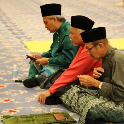17 Jun 2024 – Menghadiri Majlis Kesyukuran Aidil Adha Majlis Islam Sarawak Tahun 1445H/2024M bertempat di Dewan Hikmah Petra Jaya Kuching.