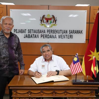 25 Julai 2024 – Kunjungan Hormat daripada YBhg. Dato’ Shamsul Azri bin Abu Bakar, Ketua Pengarah Unit Kerjasama Awam Swasta (UKAS), Jabatan Perdana Menteri