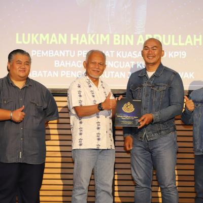 22 November 2024 – Attending the Strategic Agency Engagement and Appreciation Ceremony for the Road Transport Department (JPJ) of Kuching, Serian, Sri Aman and Betong held at the Borneo Convention Centre Kuching (BCCK).