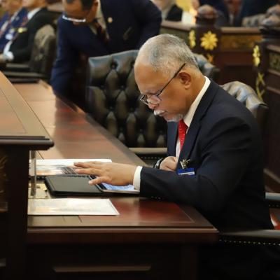 20 November 2024 – Attending the last day of the Second Meeting of the Third Term of the Nineteenth Sarawak State Legislative Assembly.