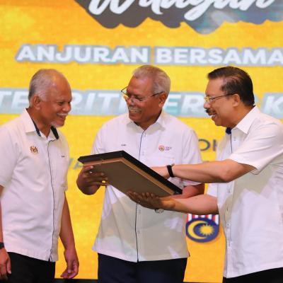 24 Oktober 2024 – Menghadiri Majlis Perasmian Karnival Integriti Kumpulan Wang Simpanan Pekerja (KWSP) Wilayah Sarawak bertempat di Hotel Waterfront, Kuching.