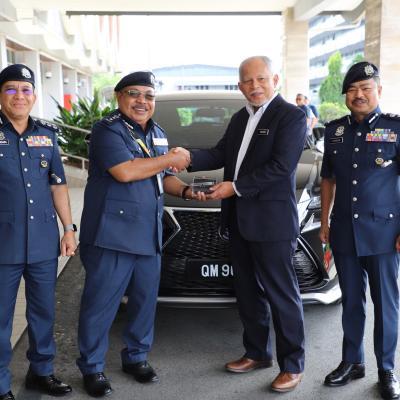 6 December 2024 – Received a car donated by the Royal Malaysian Customs Department.